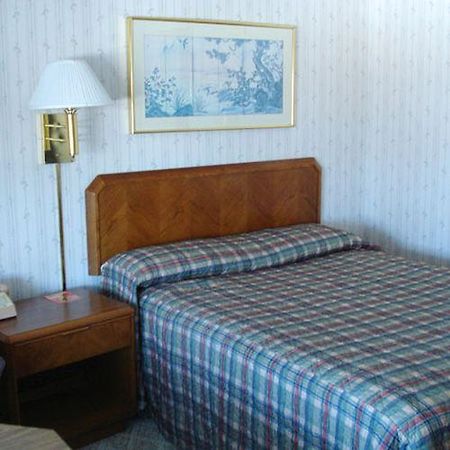 Rainbow Motel Watertown Phòng bức ảnh