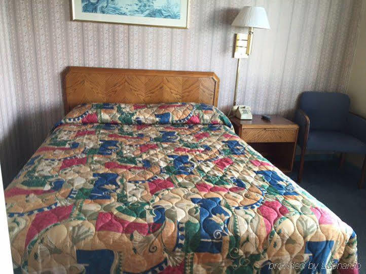 Rainbow Motel Watertown Ngoại thất bức ảnh